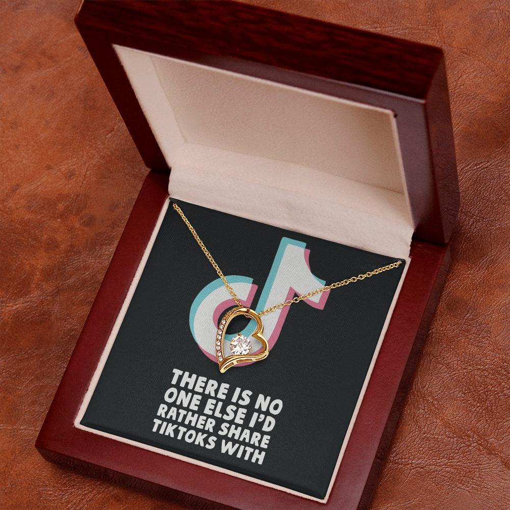 TikTok Shares Necklace
