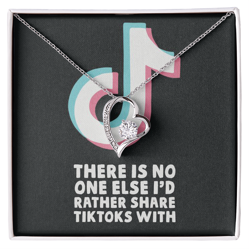 TikTok Shares Necklace